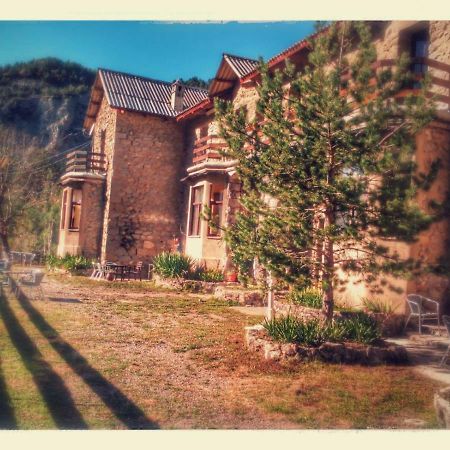 Refugi Quatre Cases Clot del Moro Exterior photo
